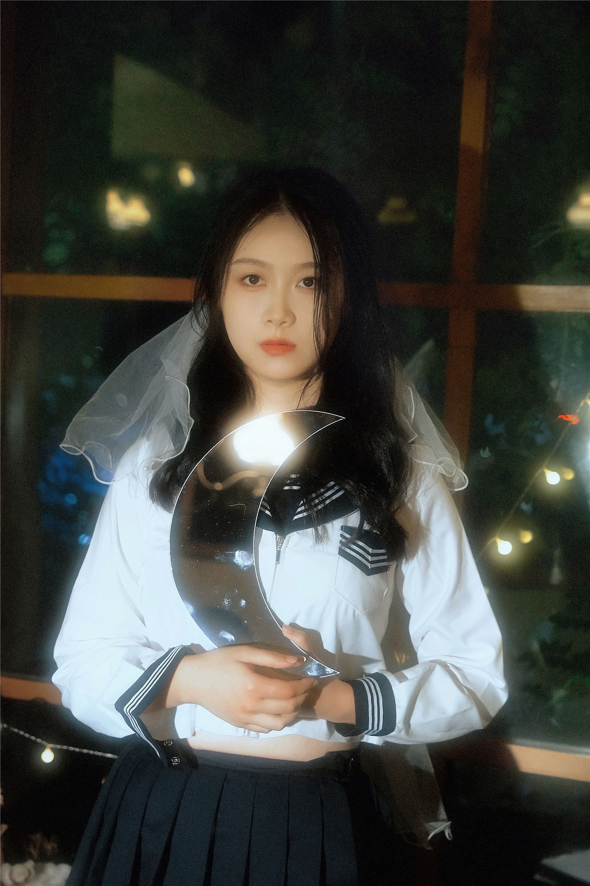 YITUYU 艺图语 2025.03.11 听雨的声音 姜姜